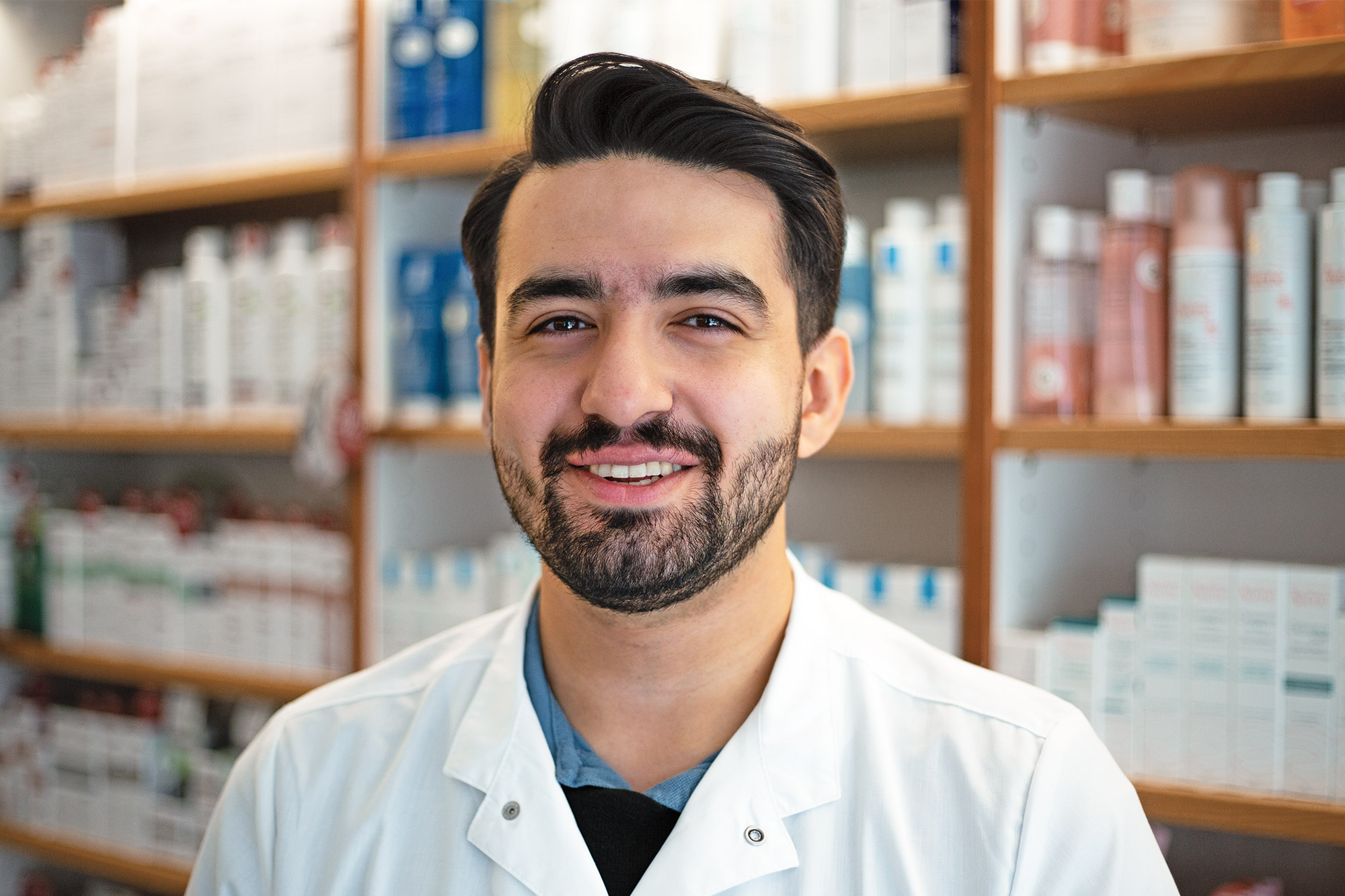 4_ueber-uns_mohammad-jamshidi_web.jpg 4_ueber-uns_mohammad-jamshidi_web